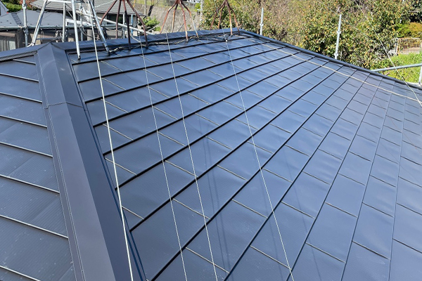 横浜市神奈川区 Mアパート様~カバー工法でタフワイド葺き替え